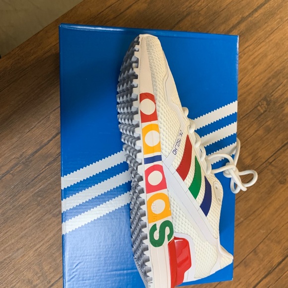 Shoes - Picture 2 of 3